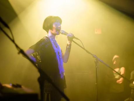 school of seven bells poisson rouge bis 16 550x412 SCHOOL OF SEVEN BELLS AND EXITMUSIC PACKED LPR [PHOTOS]