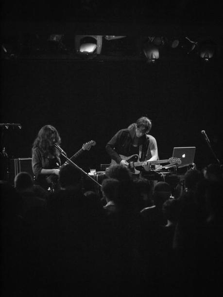 exitmusic poisson rouge bis 5 550x733 SCHOOL OF SEVEN BELLS AND EXITMUSIC PACKED LPR [PHOTOS]