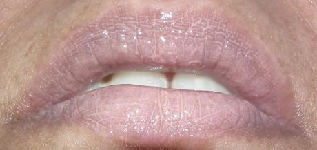 Product Reviews: Lips: Lip Gloss:L’Occitane :L’Occitane Duo Roll-on & Gloss Review & Swatches