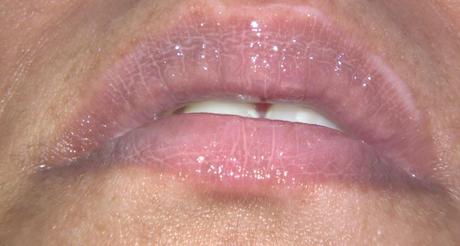 Product Reviews: Lips: Lip Gloss:L’Occitane :L’Occitane Duo Roll-on & Gloss Review & Swatches