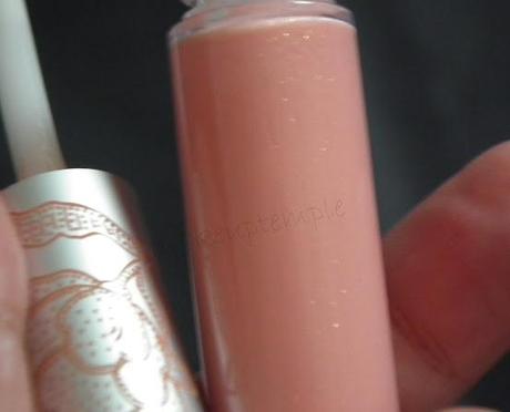 Product Reviews: Lips: Lip Gloss:L’Occitane :L’Occitane Duo Roll-on & Gloss Review & Swatches