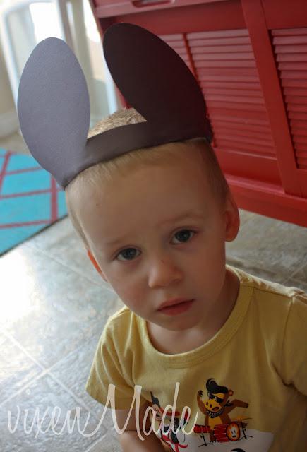 Kids Craft: Mickey Mouse Ears