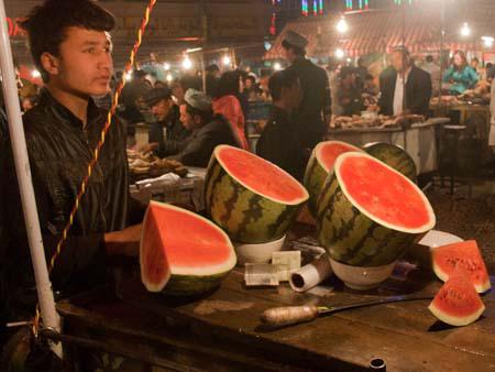 Watermelon slices for a few Yuan each
