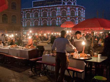 The night market in Kashi sells a variety of Uighur cuisine