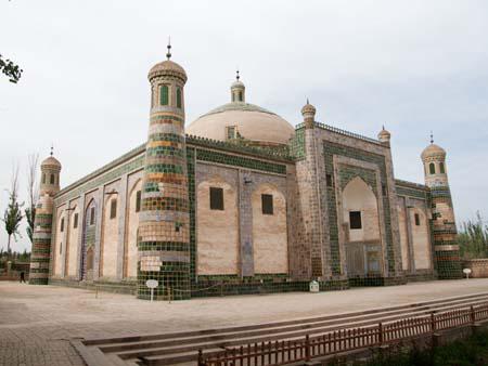 Afaq Khoja Mausoleum, the holiest Muslim site in Xinjiang