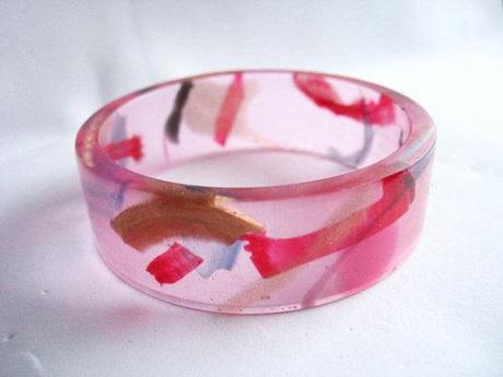 Wishlist: Resin Love for the pink bangle from Topaz Turtle! -...