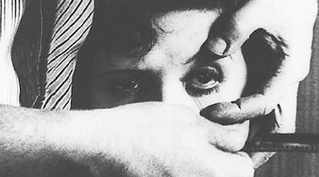 Un Chien Andalou (1929)