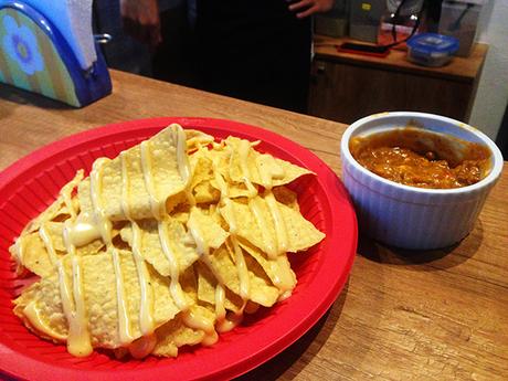 cheesy and beefy nachos