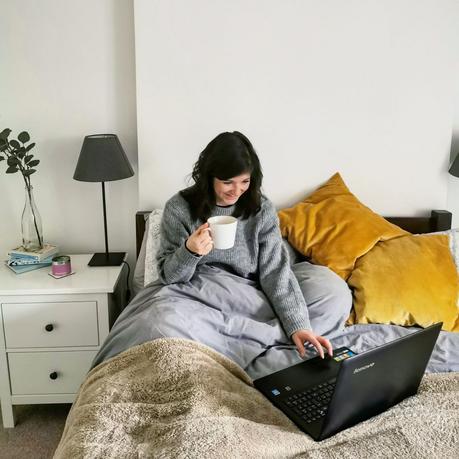 Lifestyle|| Why I still couldn’t replace my laptop with my phone