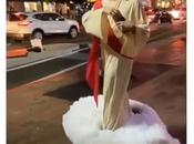 Unbelievable! Rocks Jesus Costume, Feeds People Street With Bread