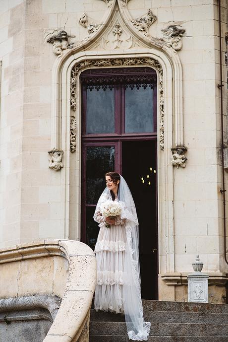 Jewish fairytale styled shoot in purple hues at the Chateau Challain