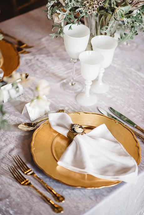 Jewish fairytale styled shoot in purple hues at the Chateau Challain