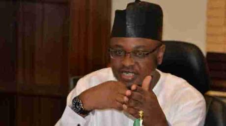 FG Suspends Cash Payment In NIPOST Offices