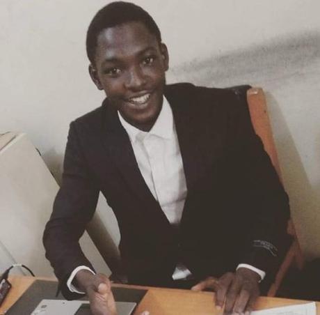 Presidential Speech Delivered By COM. AJIBADE Q. A. (KAZYWHITE) At 2019/20 Student Union Inauguration Ceremony Presidential Speech Delivered By COM. AJIBADE Q. A. (KAZYWHITE) At 2019/20 Student Union Inauguration Ceremony