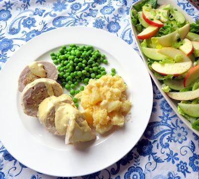 Quick and Easy Microwave Thanksgiving Dinner for Four