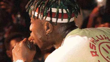 Zlatan Ibile Loses Outfit To ‘Gbese’