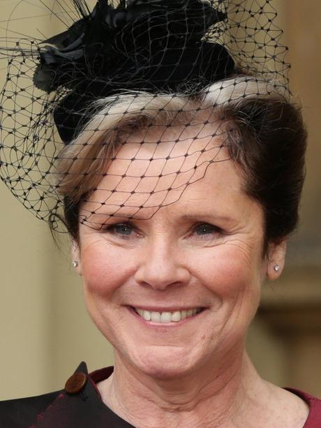 The Crown: Season 5&6 – Imelda Staunton = The Queen
