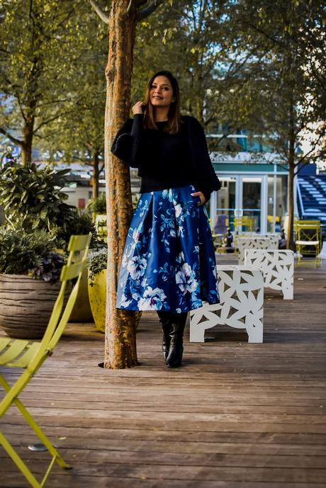 navy and black outfit, bow sweater, tipi boots, street style, street photography, style myths, myriad musings, saumya shiohare 
