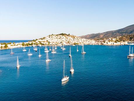 Greek island cruises: where to go near Athens?