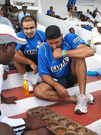 What do Professional Cricketers do on the ground – Strategy ??