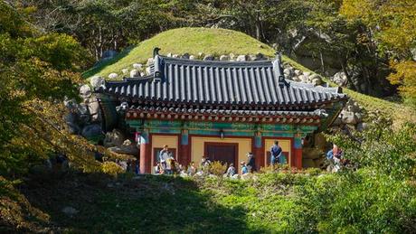 How to Visit South Korea Without Spending a Lot of Money