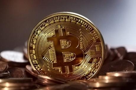 Should You Take The Risk of Investing in Bitcoin?