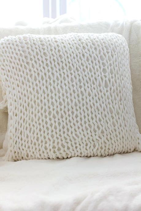 knit throw pillows chunky how to a pillow for beginners savvy apron