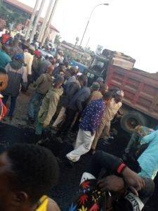 Auto crash claims Two Lives At LAMECO Area In Osogbo (Photos) Auto crash claims Two Lives At LAMECO Area In Osogbo (Photos)