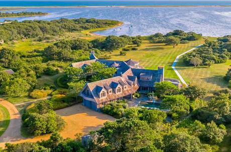 Barack And Michelle Obama Officially Martha’s Vineyard Homeowners!
