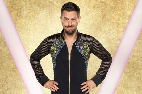 STRICTLY STAR KICKS OFF HIS DANCING SHOES – AND DONATES THEM TO THE CUSTOMS HOUSE