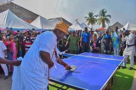 Viral Video of The Ooni of Ife Playing Table Tennis With A Girl