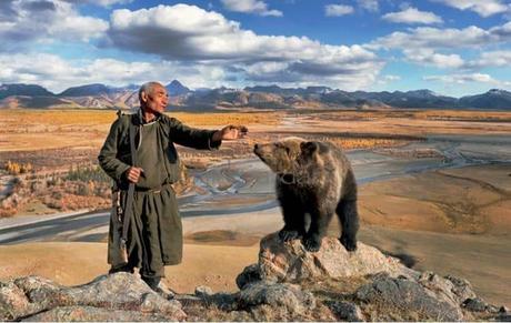 A Photographer took some seriously Amazing Photos of a lost Mongolian Tribe