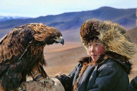 A Photographer took some seriously Amazing Photos of a lost Mongolian Tribe