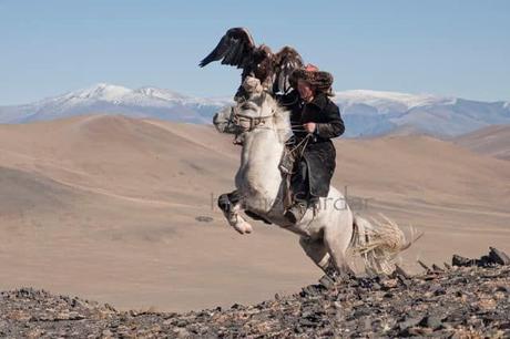 A Photographer took some seriously Amazing Photos of a lost Mongolian Tribe