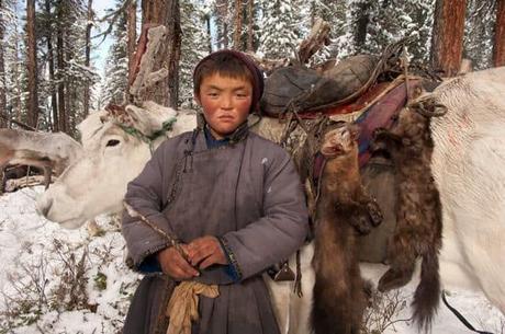 A Photographer took some seriously Amazing Photos of a lost Mongolian Tribe