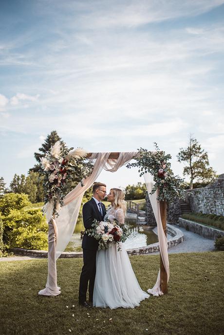 romantic-wedding-slovenia-rustic-natural-elements_18