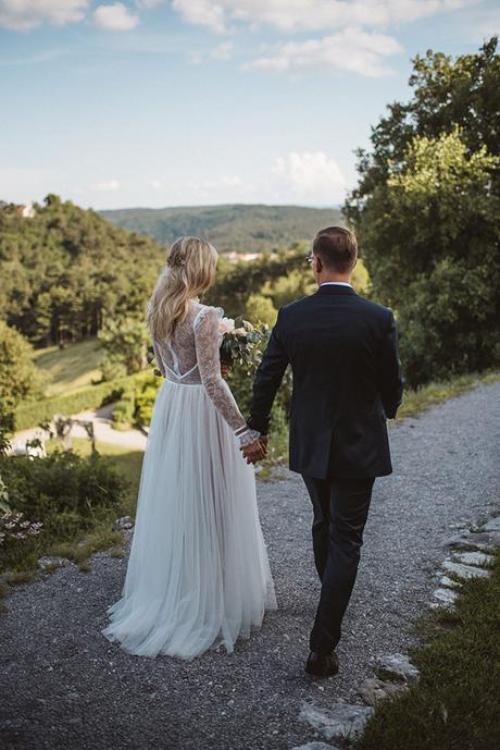 romantic-wedding-slovenia-rustic-natural-elements_03