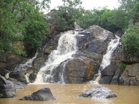 Complete Travel Guide for Kiriburu, Meghataburu, Saranda Forest