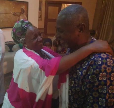 First Thing Dasuki Did When He Returned Home After 4 Years In DSS Detention [Photos]