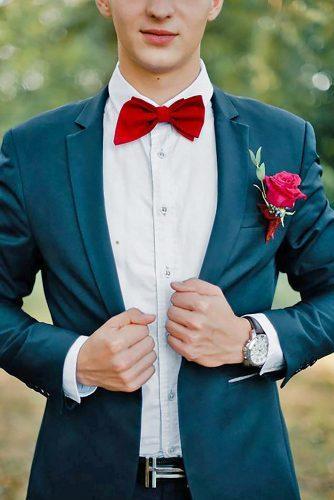 groom's attire details 4