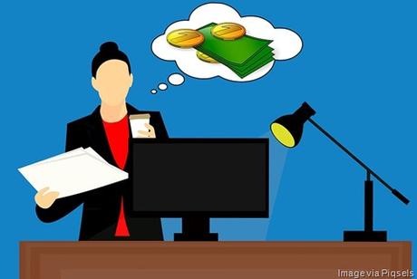 cash-investment-business-woman