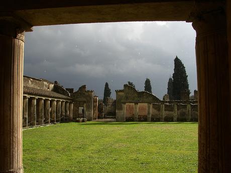 5 reasons why Pompeii should be on your bucket list