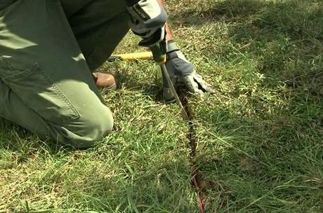 Putting-Fence-In-Ground