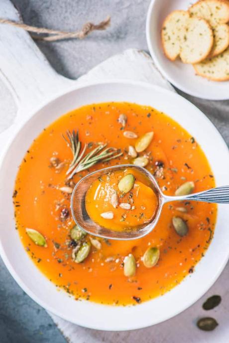 Vegetarian White Bean Soup with Pumpkin