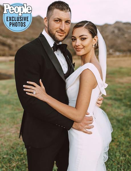 Tim Tebow & Model Demi Leigh Marry In Cape Town South Africa