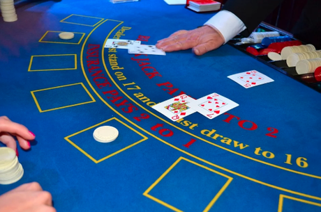 Why Live Casino Is The Future of Online Casinos