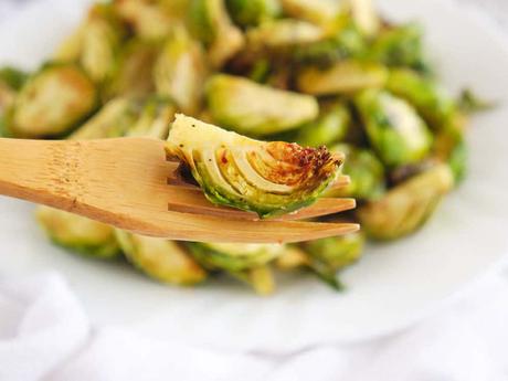 Air Fryer Brussel Sprouts in 10 Minutes