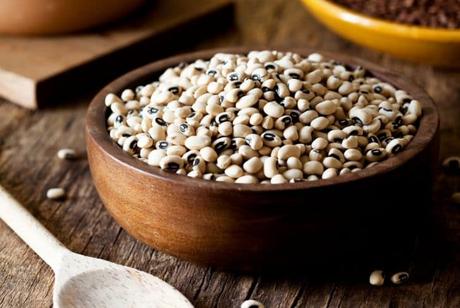13 Amazing Health Benefits of Black-Eyed Peas For Heart and Health