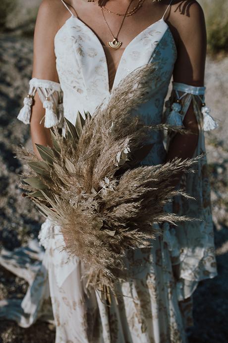 bohemian-style-wedding-lefkada-abundance-earthy-colors-and-textures_03