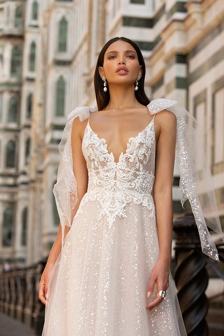 sophisticated-boho-chic-berta-wedding-gowns-muse-berta-fw-2020_14